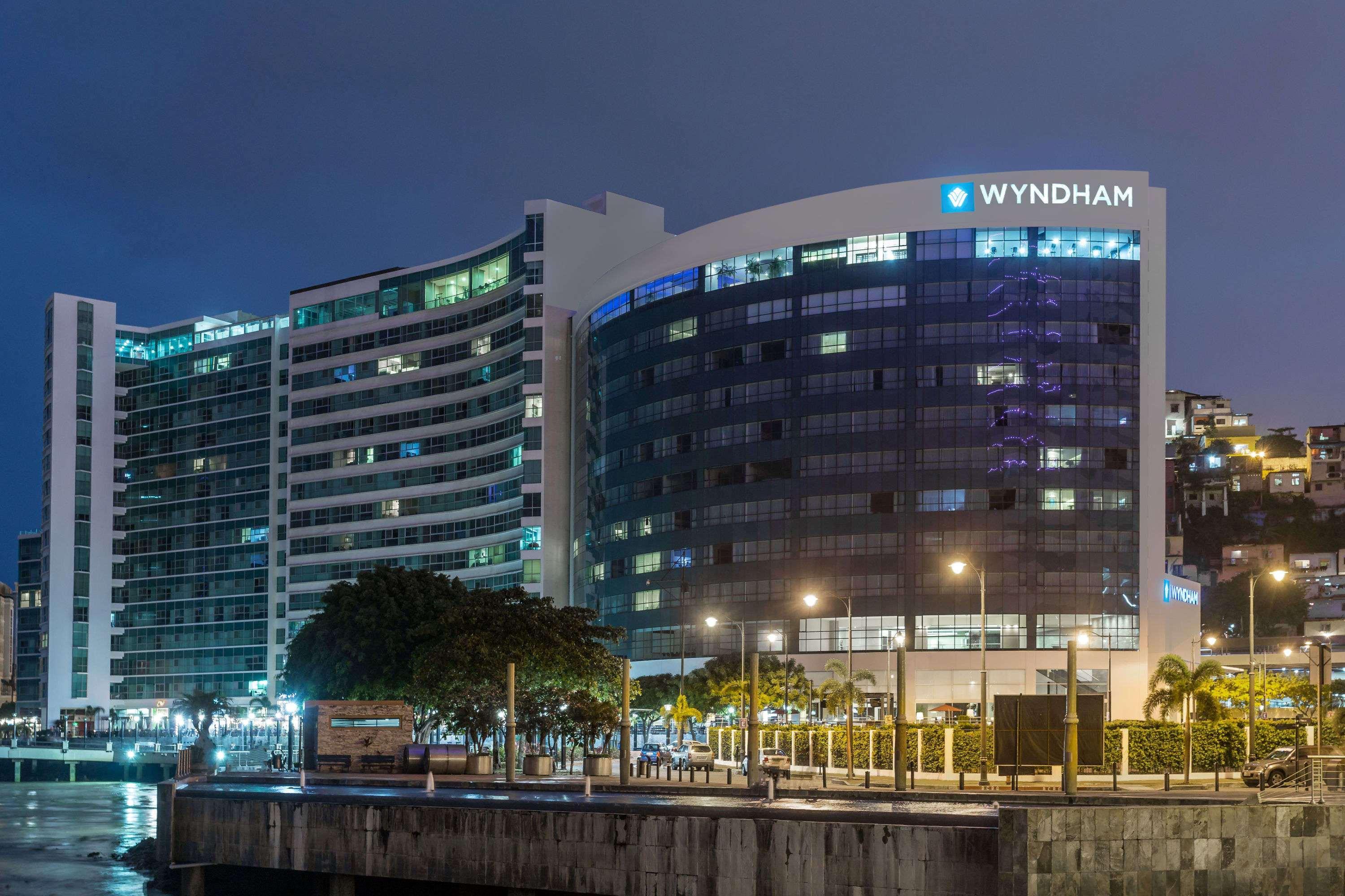 Wyndham Guayaquil, Puerto Santa Ana 호텔 외부 사진